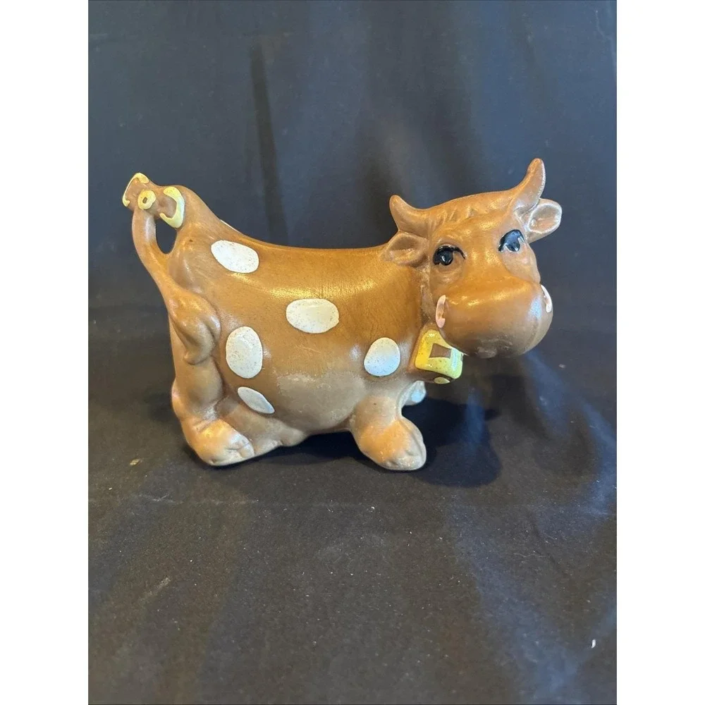 Twin Winton Brown Cow Pepper Shaker – 3 Hole Top – Vintage Ceramic Figurine